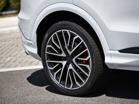 New 2026 Audi SQ5 Premium Plus image 6