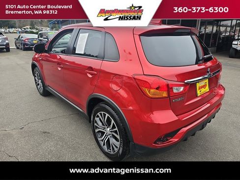 Used 2018 Mitsubishi Outlander Sport SE AWD/4WD image 3