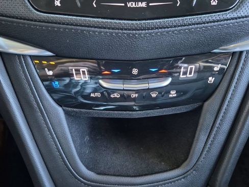 Used 2019 Cadillac XT5 Premium Luxury w/ Driver Assist Package AWD/4WD image 27