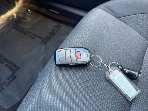 Used 2025 Toyota Camry LE image 22