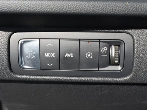 Used 2024 Chevrolet Traverse Z71 w/ Enhanced Driving Package AWD/4WD image 21