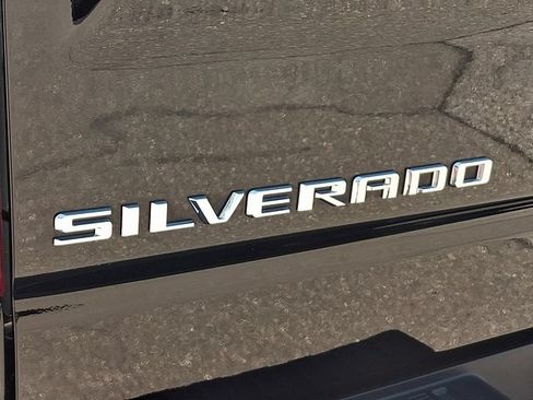 Used 2024 Chevrolet Silverado 1500 LT AWD/4WD image 33