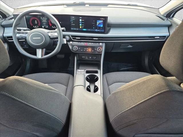 Used 2025 Hyundai Sonata SEL FWD image 16