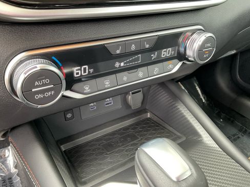Used 2026 Nissan Altima 2.5 SR w/ SR Premium Package FWD image 22