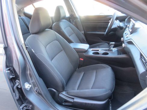 Used 2021 Nissan Altima 2.5 S FWD image 11