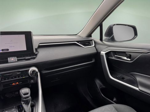 Used 2023 Toyota RAV4 XLE image 13