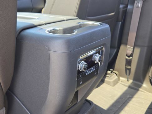 Used 2024 GMC Yukon Denali RWD image 14