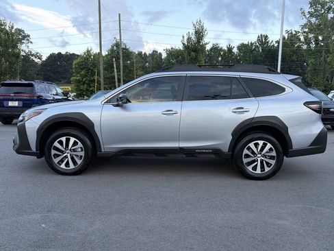 Certified 2025 Subaru Outback Premium AWD/4WD image 6