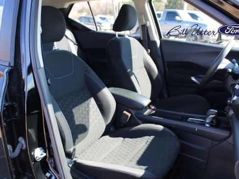 Used 2022 Nissan Kicks SV image 11