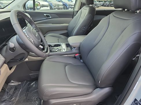 New 2026 Kia Carnival SX image 17