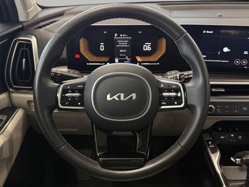 Used 2024 Kia Sorento S w/ Panoramic Sunroof Package FWD image 35