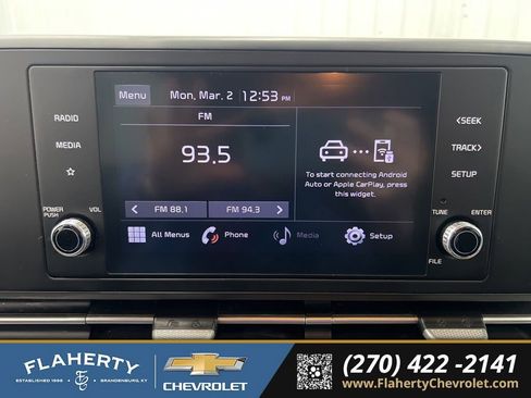 Used 2022 Kia Carnival LX image 25