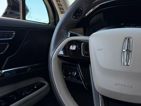 Used 2024 Lincoln Corsair Grand Touring AWD/4WD image 11