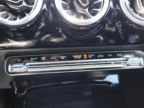 Used 2025 Mercedes-Benz CLA 250 image 22