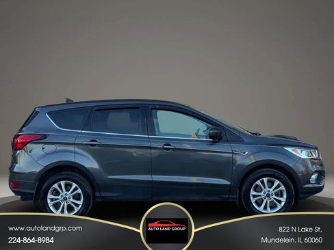 Used 2019 Ford Escape SE image 6