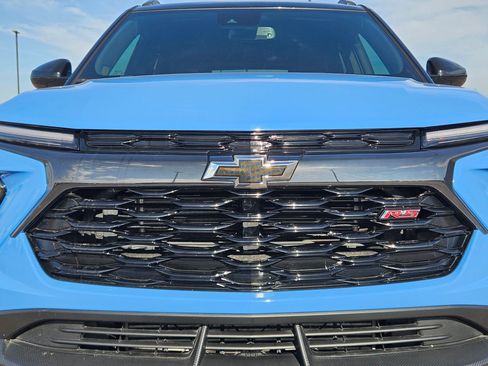 Used 2024 Chevrolet TrailBlazer RS w/ Convenience Package FWD image 9