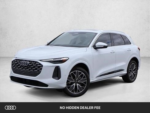 Certified 2025 Audi Q5 Premium AWD/4WD image 1