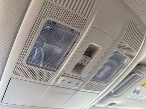 Used 2023 MAZDA CX-9 Touring image 18