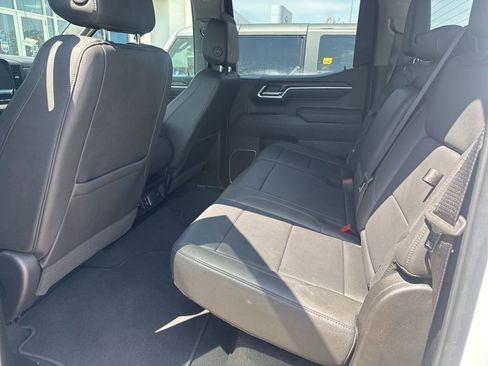 Used 2026 GMC Sierra 1500 SLT RWD image 5