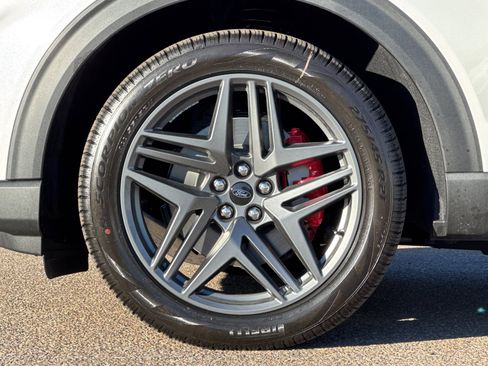 New 2026 Ford Explorer ST w/ Sun And Sound Package AWD/4WD image 35