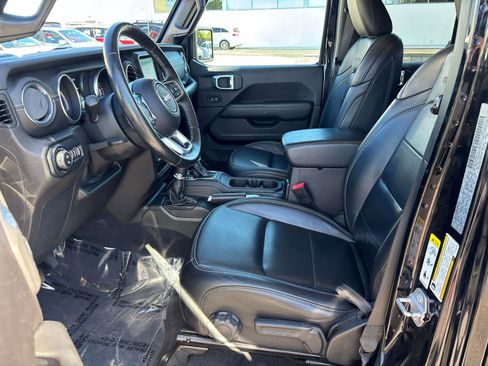 Used 2020 Jeep Gladiator Overland AWD/4WD image 7