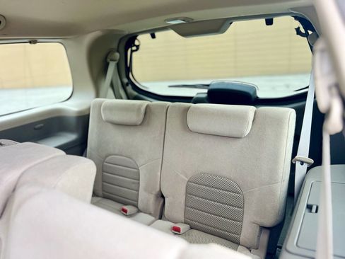 Used 2010 Nissan Pathfinder SE image 15
