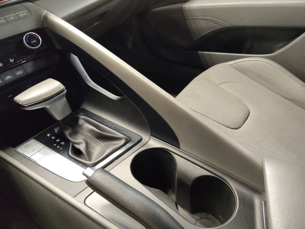 Used 2024 Hyundai Elantra SEL FWD image 26
