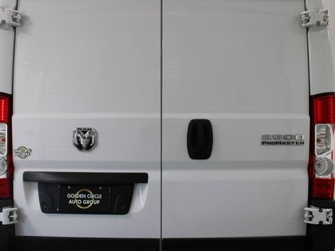 Used 2023 RAM ProMaster 2500 FWD image 8