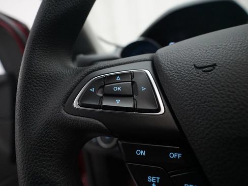 Used 2018 Ford Escape SE w/ SE Sync 3 Package AWD/4WD image 17