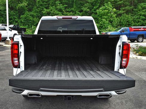 Used 2023 GMC Sierra 1500 Elevation AWD/4WD image 8