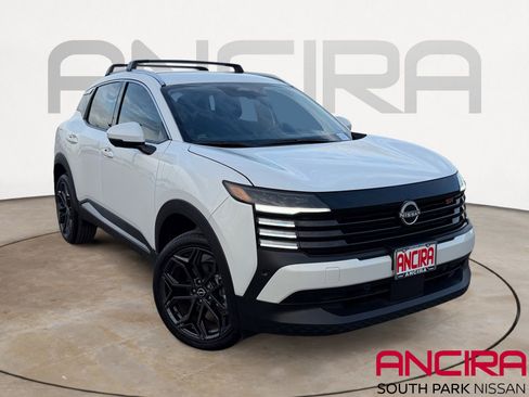 Used 2025 Nissan Kicks SR image 1