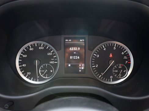 Used 2019 Mercedes-Benz Metris Passenger image 9