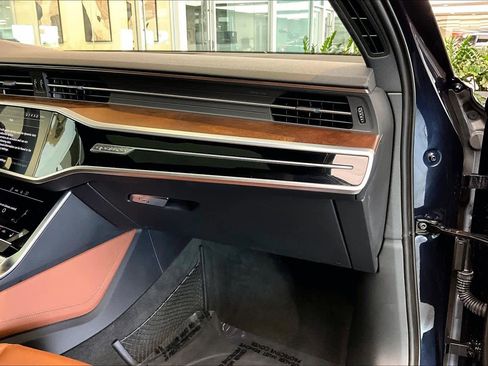 Used 2021 Audi A6 Premium Plus w/ Premium Plus Package image 19