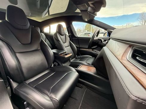 Used 2020 Tesla Model S AWD image 4