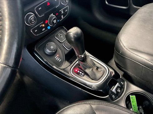 Used 2019 Jeep Compass Limited image 11