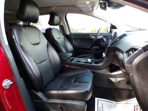 Used 2022 Ford Edge Titanium w/ Class II Trailer Tow Package image 14