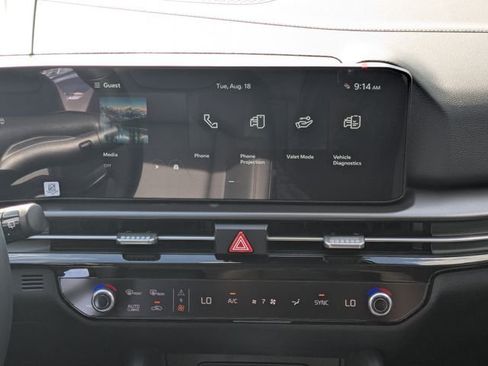 New 2026 Kia Sportage EX FWD image 17