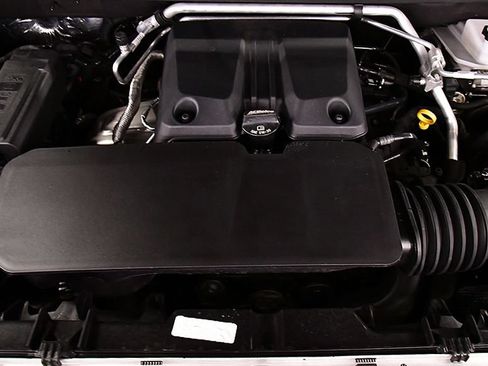 Used 2024 GMC Canyon Denali AWD/4WD image 32