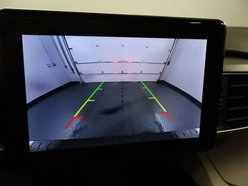 Used 2024 Ford Explorer XLT w/ Equipment Group 202A image 25