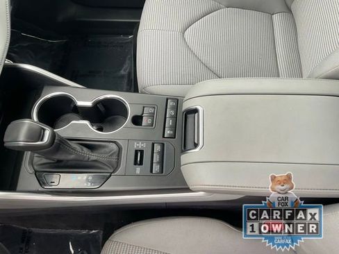 Used 2022 Toyota Highlander LE image 23