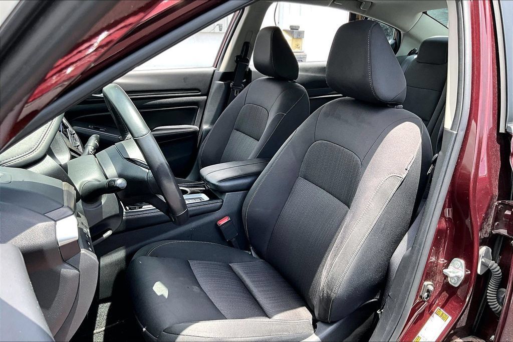 Used 2024 Nissan Altima 2.5 SV w/ SV Premium Package FWD image 19