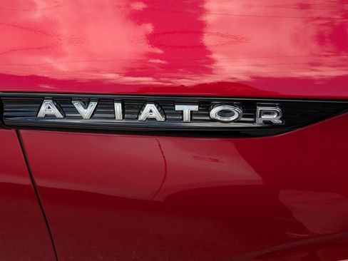 Used 2026 Lincoln Aviator Reserve AWD/4WD image 10