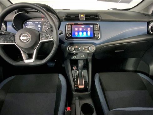Used 2025 Nissan Versa SV FWD image 16