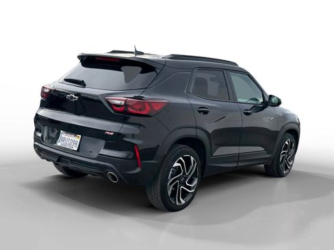 Used 2025 Chevrolet TrailBlazer RS w/ Convenience Package image 5