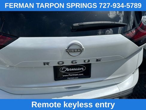 Used 2025 Nissan Rogue SV FWD image 8