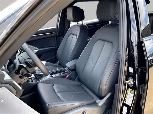 Used 2025 Audi Q3 2.0T Premium w/ Convenience Plus Package AWD/4WD image 8