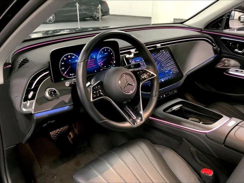 Used 2025 Mercedes-Benz E 450 4MATIC All-Terrain Wagon image 17
