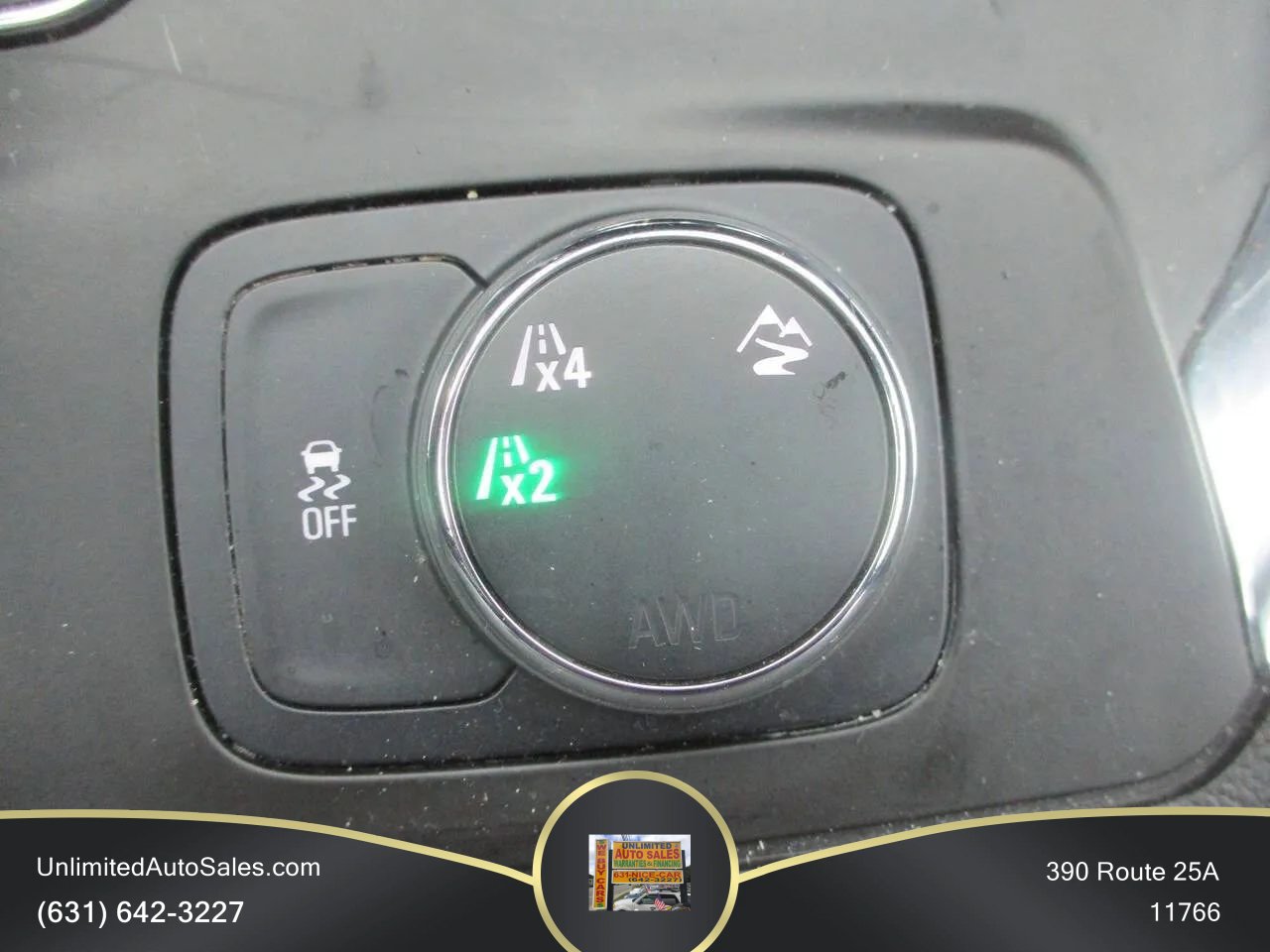 Used 2020 Chevrolet Traverse LT AWD/4WD image 11