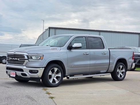 Certified 2022 RAM 1500 Laramie AWD/4WD image 3