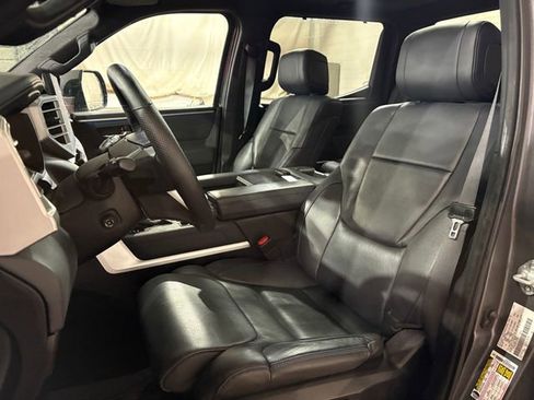 Used 2023 Toyota Tundra Platinum image 4
